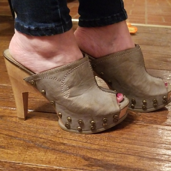 Calvin Klein Heels - Picture 2 of 6